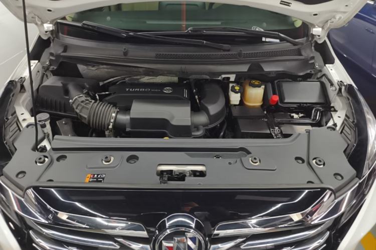 Used Buick GL8 2023 Land Executive Class Deluxe Model Engine Bay