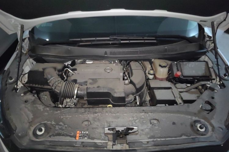 Used Buick GL8 2023 ES Lu Zun Luxury Model Engine Bay