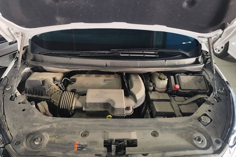 Used Buick GL8 2023 ES Lu Zun Comfort Model Engine Bay
