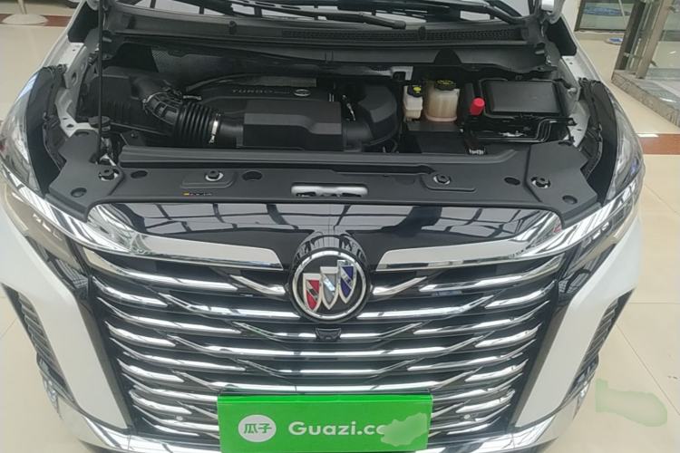 Used Buick GL8 2023 Facelifted Land Cruiser Executive Luxury Version Engine Bay