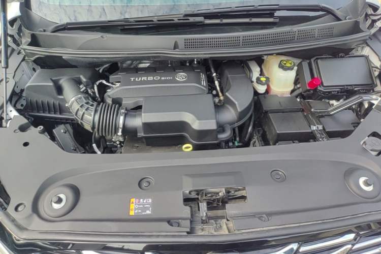 Used Buick GL8 2023 ES Lu Zun Luxury Model Engine Bay