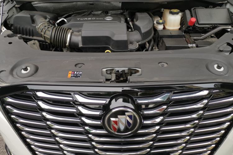 Used Buick GL8 2023 ES Lu Zun Luxury Model Engine Bay
