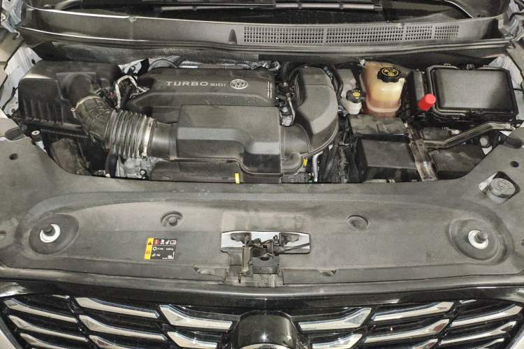 Used Buick GL8 2023 ES Lu Zun Comfort Model Engine Bay