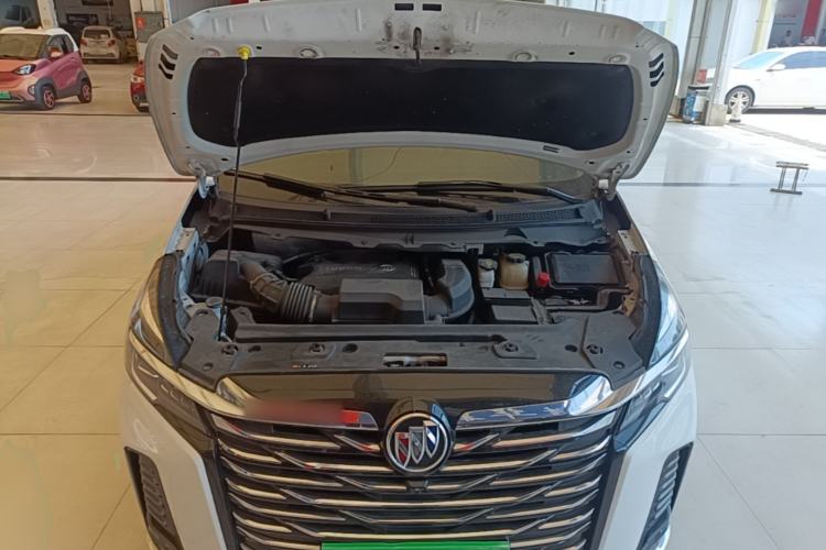 Used Buick GL8 2023 Land Executive Class Deluxe Model Engine Bay