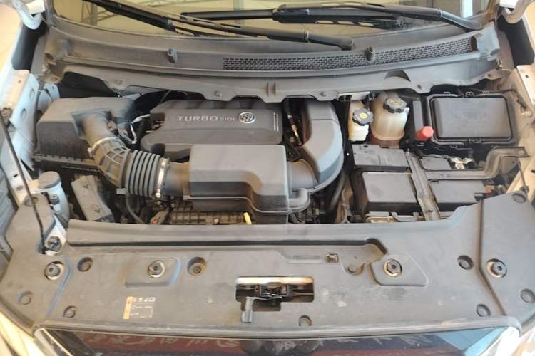 Used Buick GL8 2023 Land Executive Class 652T Luxury Model Engine Bay