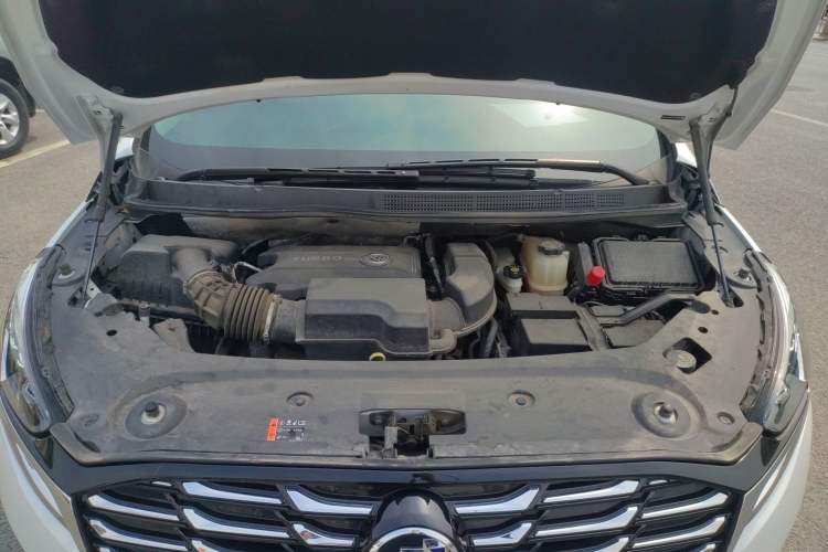 Used Buick GL8 2023 ES Lu Zun Comfort Model Engine Bay