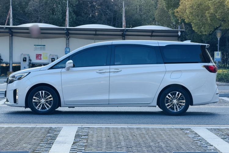 Used Buick GL8 2023 ES Lu Zun Deluxe Model Exterior 1