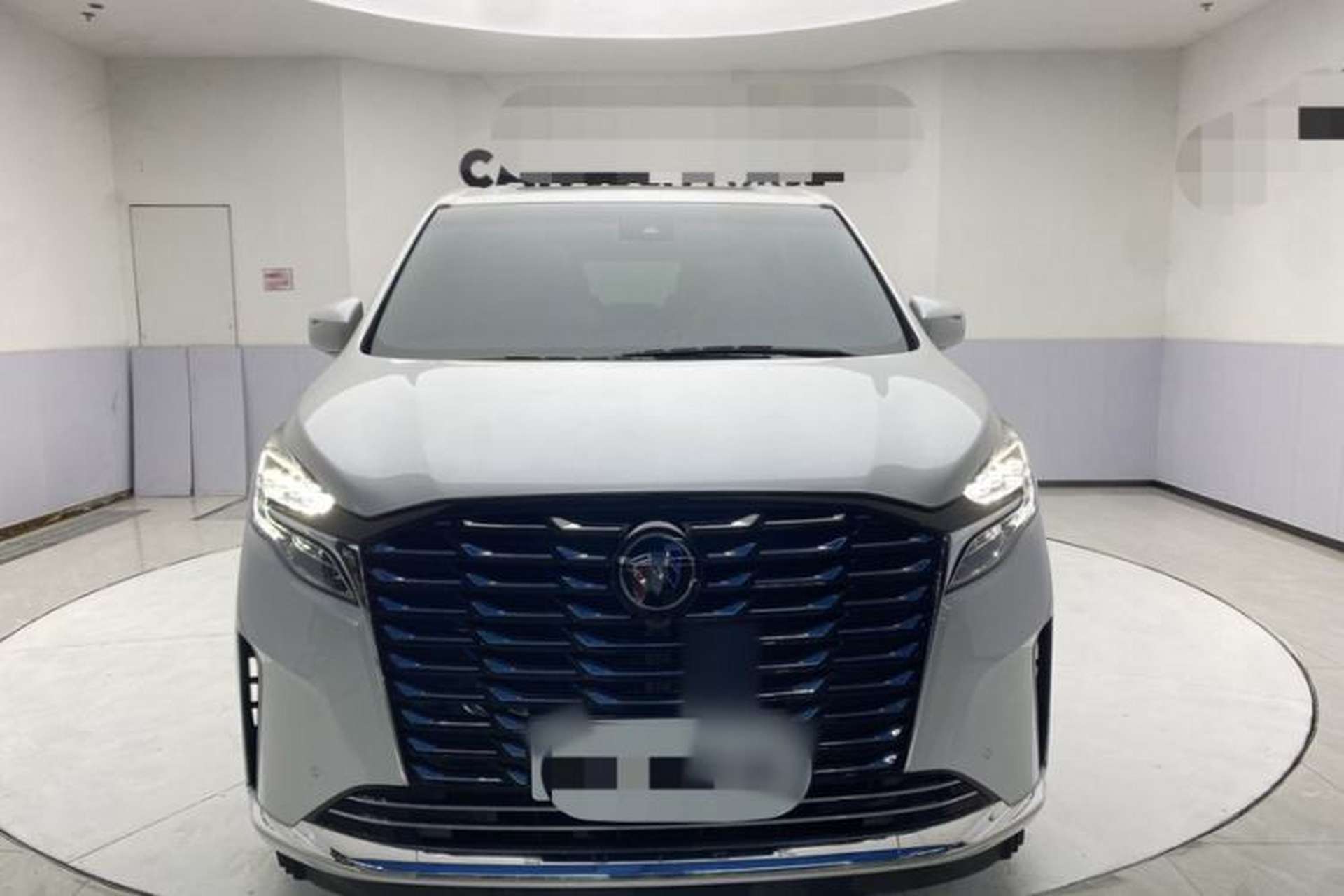 Used Buick GL8 2023 ES Lu Zun Deluxe Model Exterior 1
