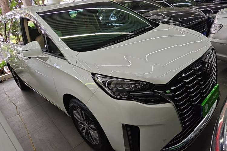 Used Buick GL8 2023 ES Lu Zun Deluxe Model Exterior 1