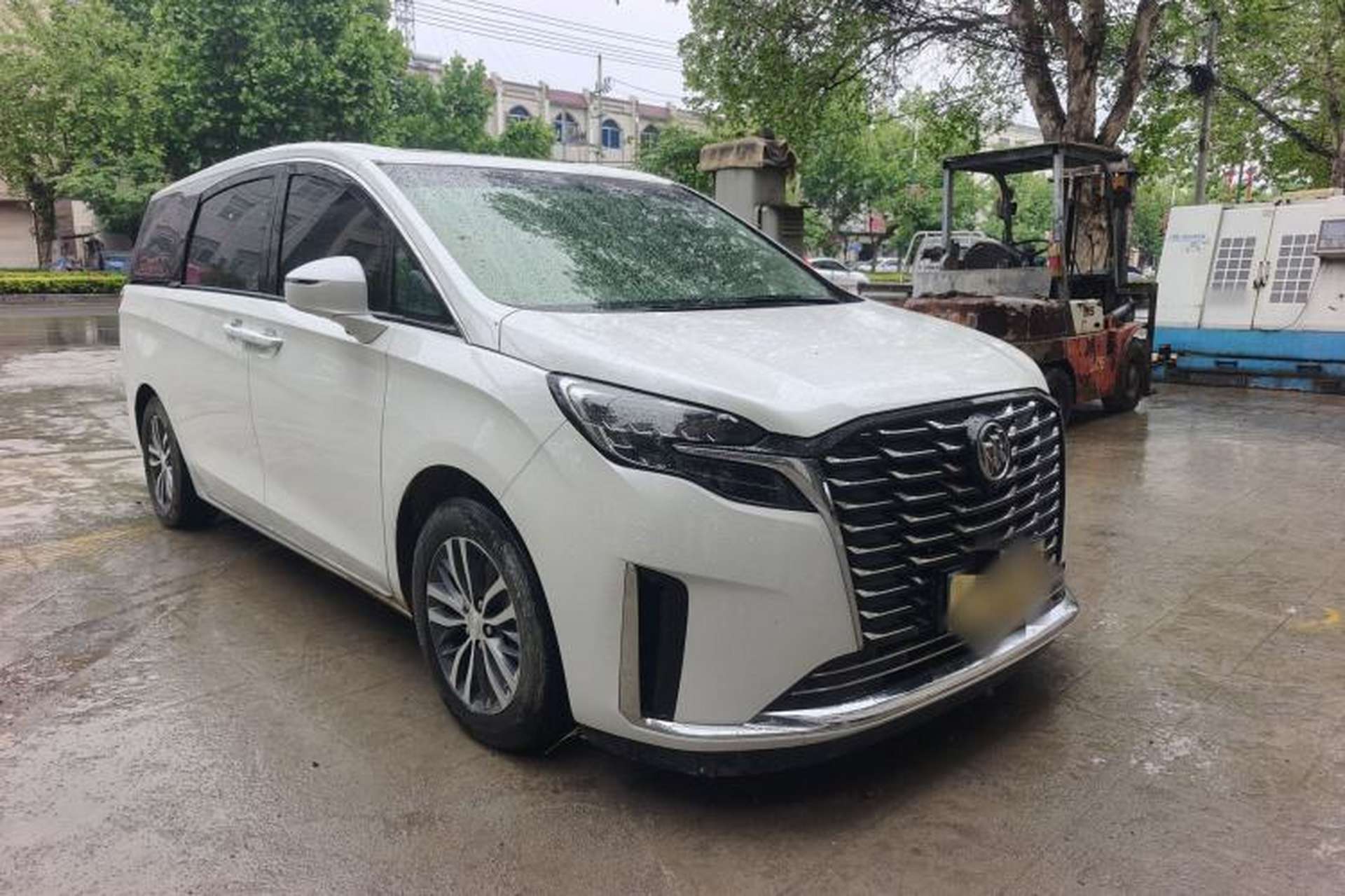 Used Buick GL8 2023 ES Lu Zun Comfort Model Exterior 1