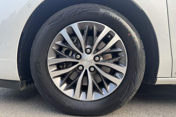 Used Buick GL8 2023 ES Lu Zun Deluxe Model Exterior 10