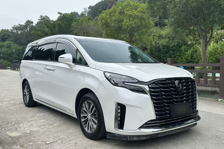 Used Buick GL8 2023 ES Lu Zun Deluxe Model Exterior 2