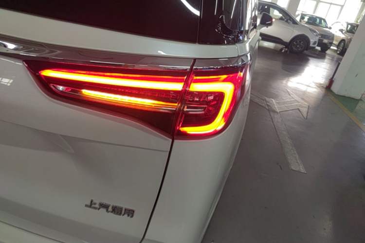 Used Buick GL8 2023 ES Lu Zun Comfort Model Exterior 3