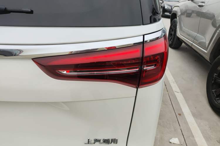Used Buick GL8 2023 ES Lu Zun Deluxe Model Exterior 3