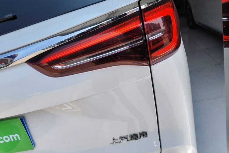 Used Buick GL8 2023 ES Lu Zun Deluxe and Yue Edition Exterior 3