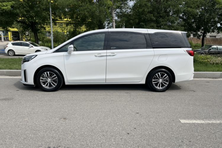 Used Buick GL8 2023 ES Lu Zun Deluxe Model Exterior 3
