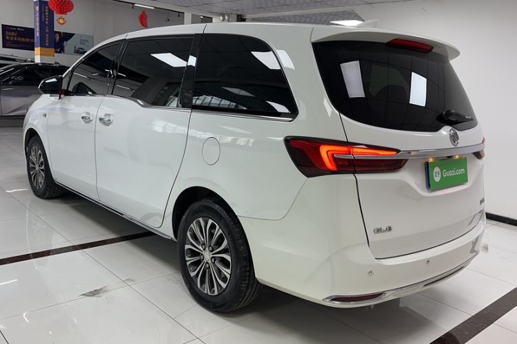Used Buick GL8 2023 Facelifted Land Cruiser Executive Luxury Version Exterior 3