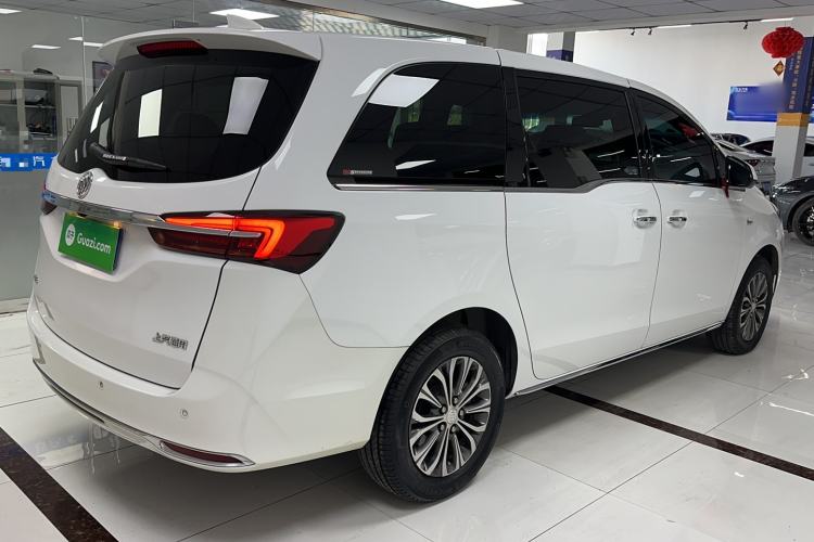 Used Buick GL8 2023 Facelifted Land Cruiser Executive Luxury Version Exterior 3