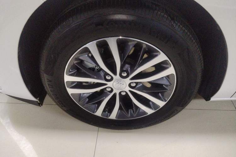 Used Buick GL8 2023 ES Lu Zun Comfort Model Exterior 4