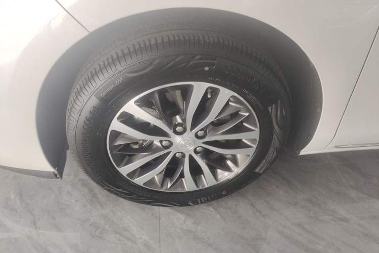 Used Buick GL8 2023 ES Lu Zun Comfort Model Exterior 4