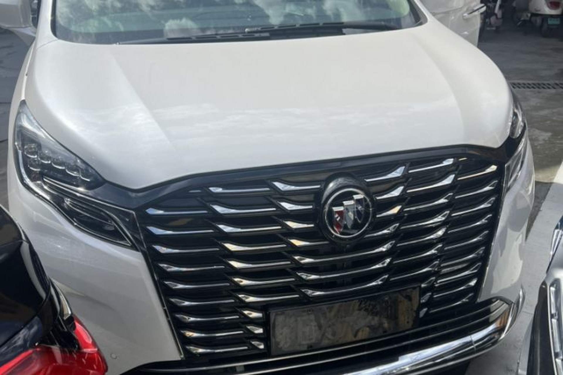 Used Buick GL8 2023 ES Lu Zun Flagship Model Exterior 4