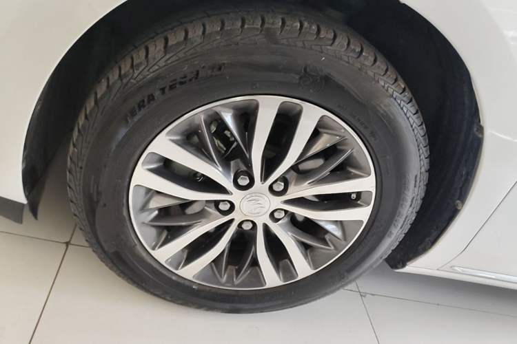 Used Buick GL8 2023 ES Lu Zun Deluxe and Yue Edition Exterior 4