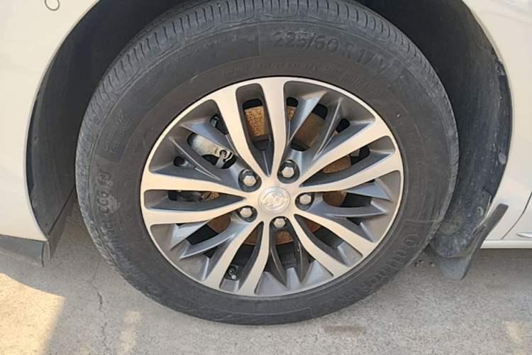 Used Buick GL8 2023 ES Lu Zun Deluxe Model Exterior 4