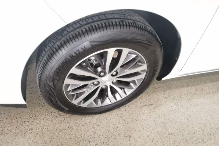 Used Buick GL8 2023 ES Lu Zun Comfort Model Exterior 4