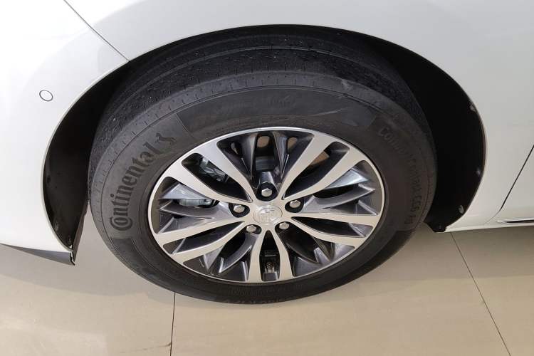 Used Buick GL8 2023 ES Lu Zun Deluxe Model Exterior 4