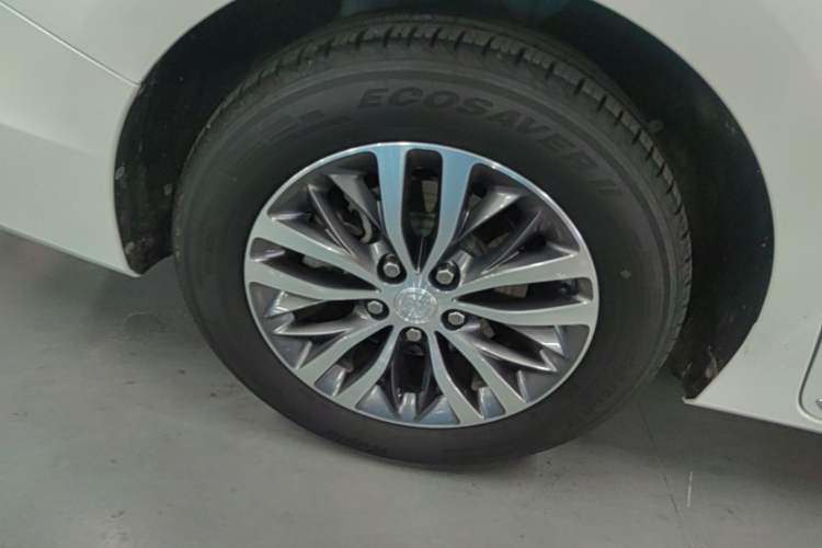 Used Buick GL8 2023 ES Lu Zun Comfort Model Exterior 5