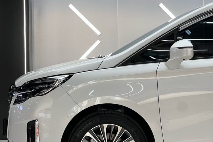 Used Buick GL8 2023 ES Lu Zun Luxury Edition and Yue Version Exterior 5
