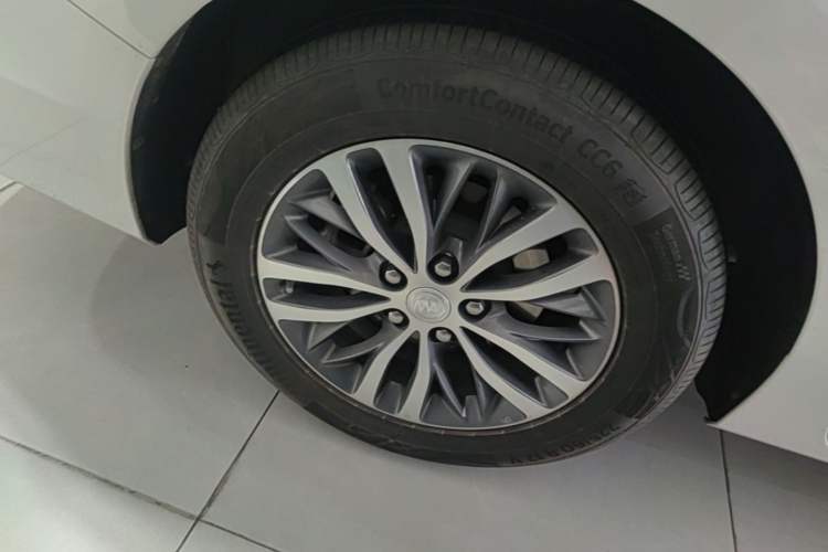 Used Buick GL8 2023 ES Lu Zun Comfort Model Exterior 5