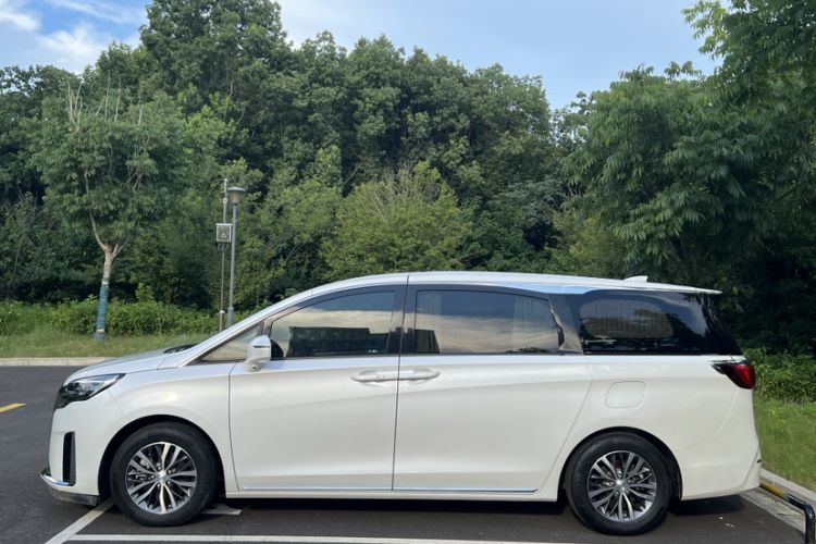 Used Buick GL8 2023 ES Lu Zun Comfort Model Exterior 5