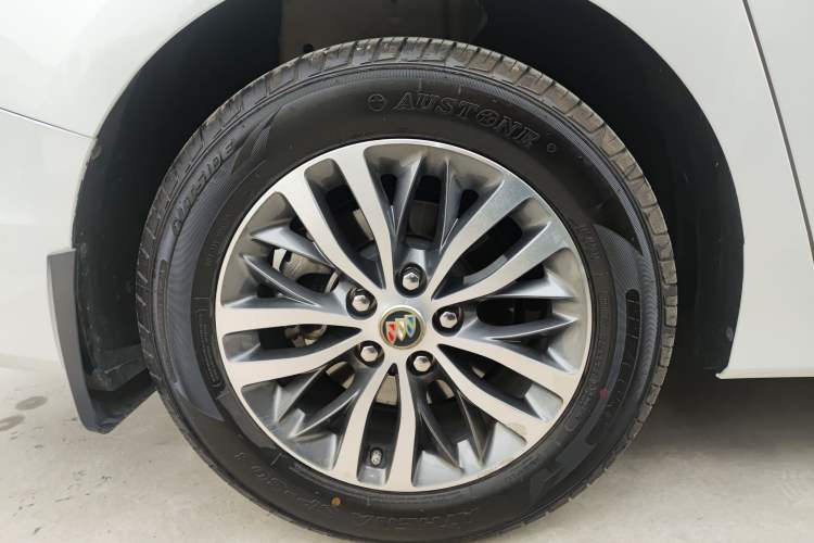 Used Buick GL8 2023 ES Lu Zun Deluxe Model Exterior 5