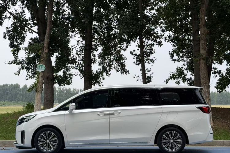 Used Buick GL8 2023 ES Lu Zun Luxury Model Exterior 5