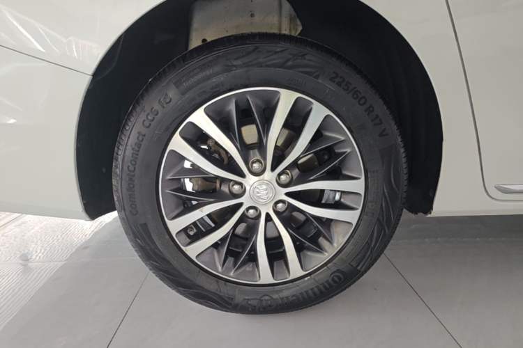 Used Buick GL8 2023 ES Lu Zun Deluxe Model Exterior 5