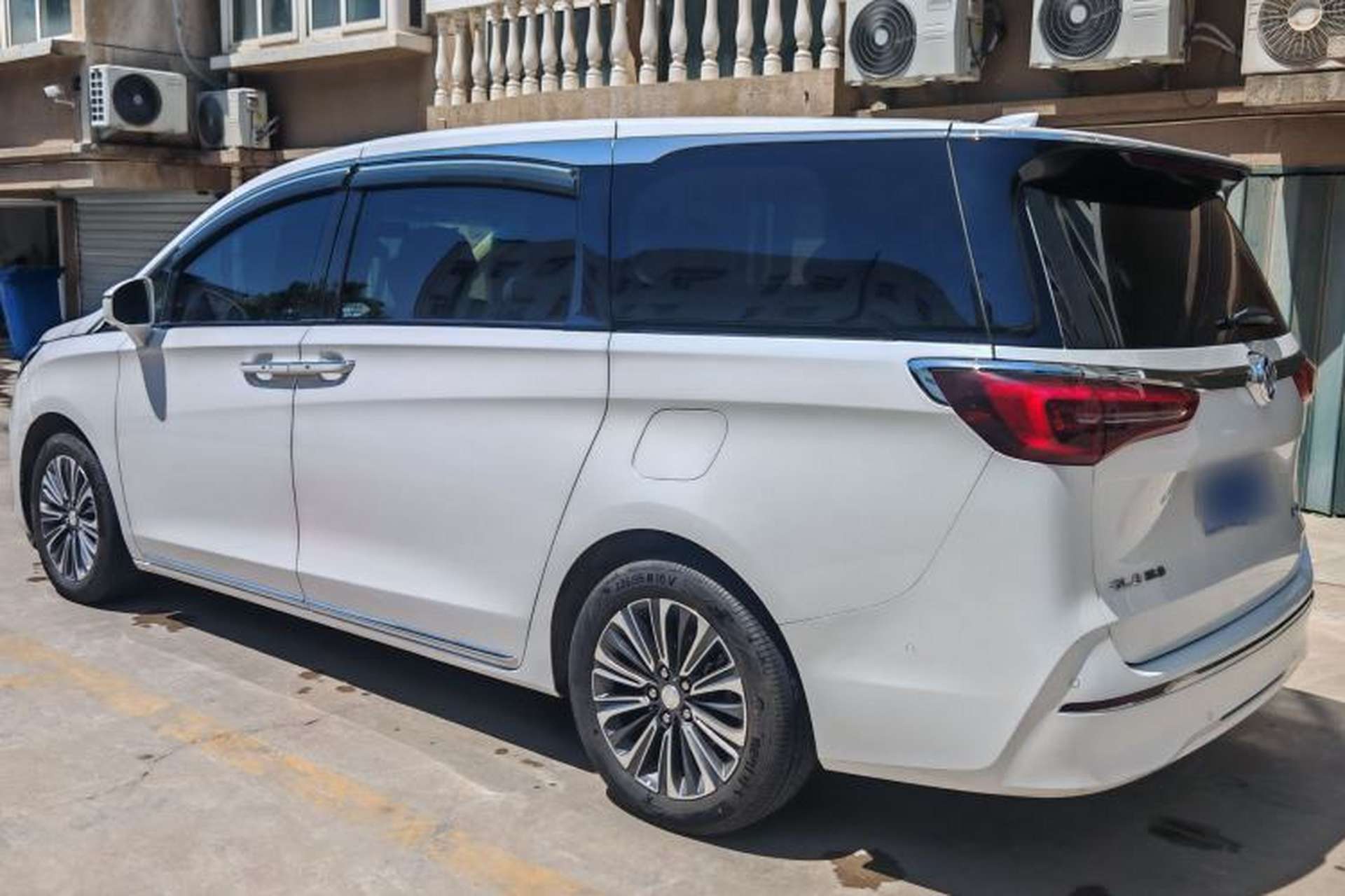 Used Buick GL8 2023 ES Lu Zun Luxury Model Exterior 8
