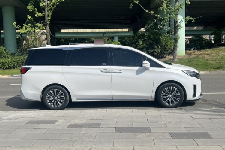 Used Buick GL8 2023 ES Lu Zun Flagship Model Exterior 8