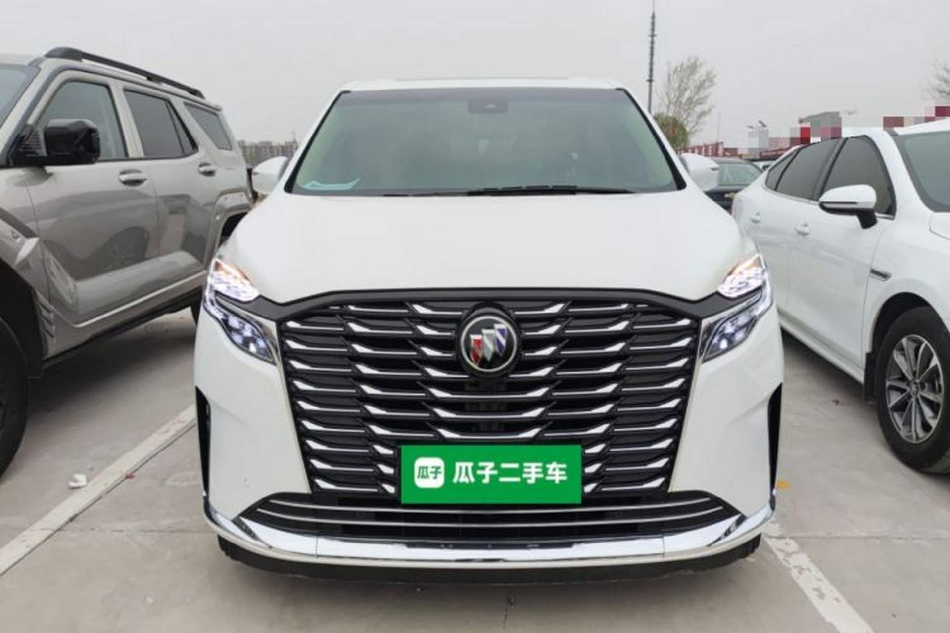 Used Buick GL8 2023 ES Lu Zun Deluxe Model Front