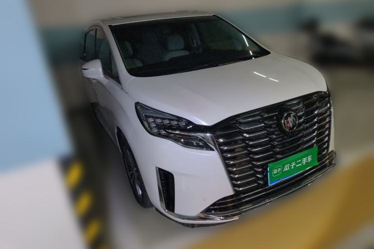 Used Buick GL8 2023 ES Lu Zun Deluxe and Yue Edition Front Right 45 Deg