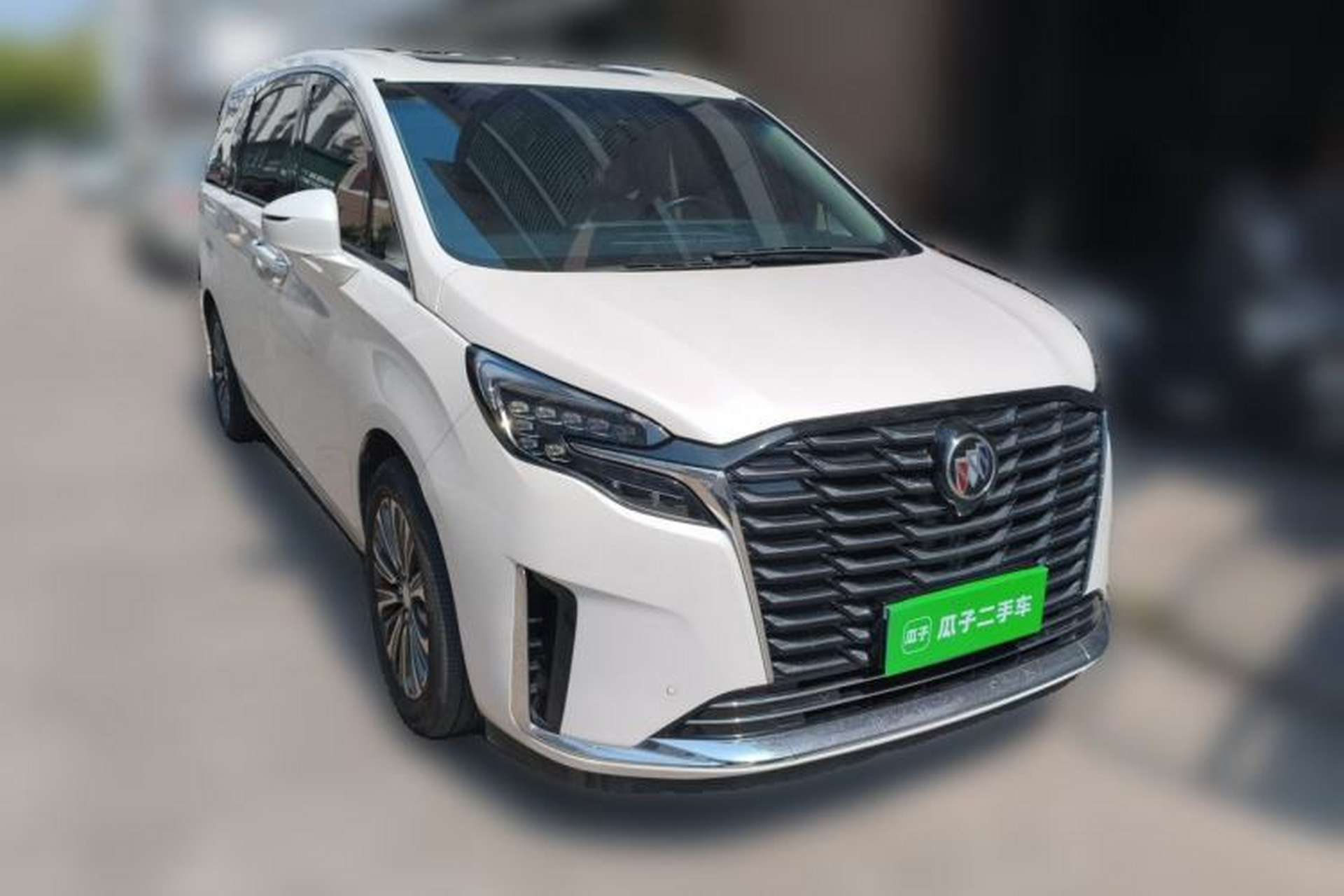 Used Buick GL8 2023 ES Lu Zun Flagship Model Front Right 45 Deg