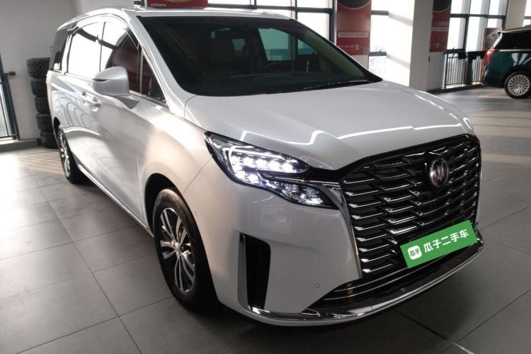 Used Buick GL8 2023 ES Lu Zun Deluxe Model Front Right 45 Deg