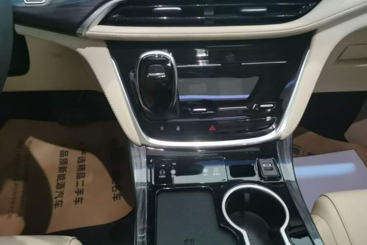 Used Buick GL8 2023 ES Lu Zun Deluxe Model Gear Lever