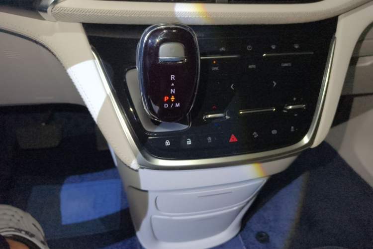 Used Buick GL8 2023 ES Lu Zun Deluxe and Yue Edition Gear Lever