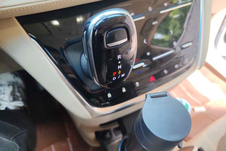 Used Buick GL8 2023 ES Lu Zun Luxury Model Gear Lever