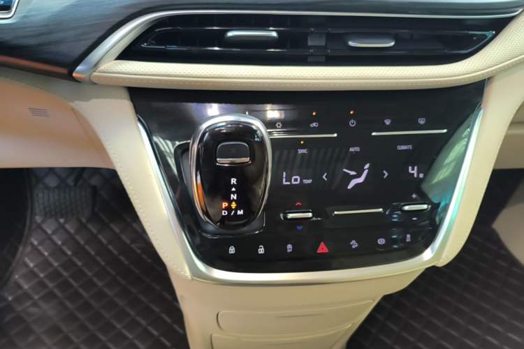 Used Buick GL8 2023 ES Lu Zun Deluxe Model Gear Lever