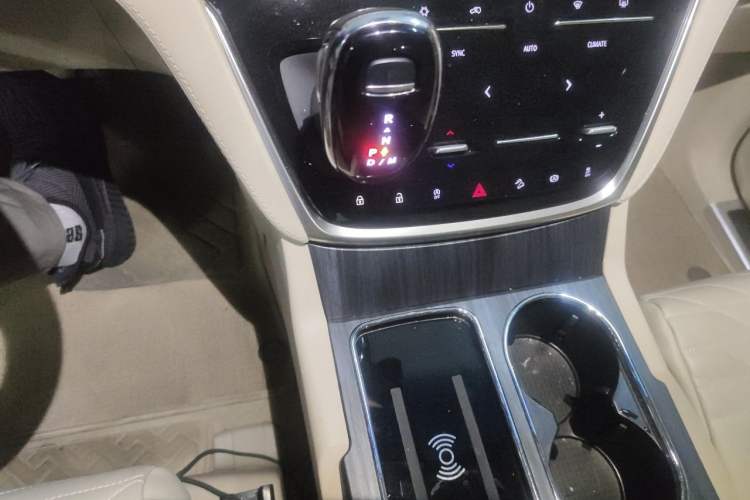 Used Buick GL8 2023 ES Lu Zun Deluxe and Yue Edition Gear Lever