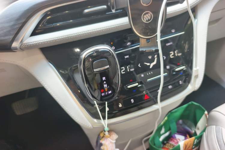 Used Buick GL8 2023 ES Lu Zun Luxury Edition and Yue Version Gear Lever