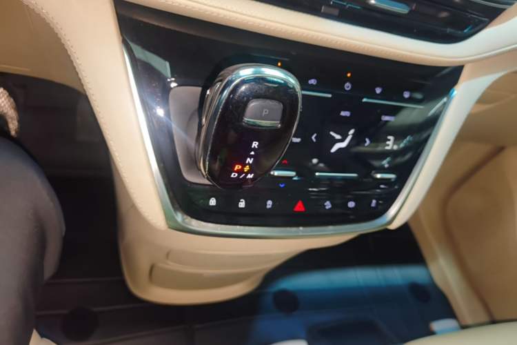 Used Buick GL8 2023 ES Lu Zun Deluxe Model Gear Lever