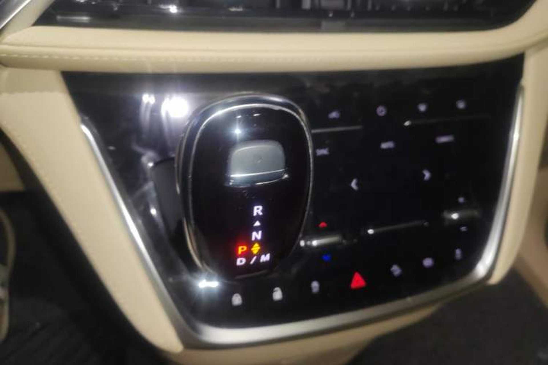 Used Buick GL8 2023 ES Lu Zun Deluxe Model Gear Lever